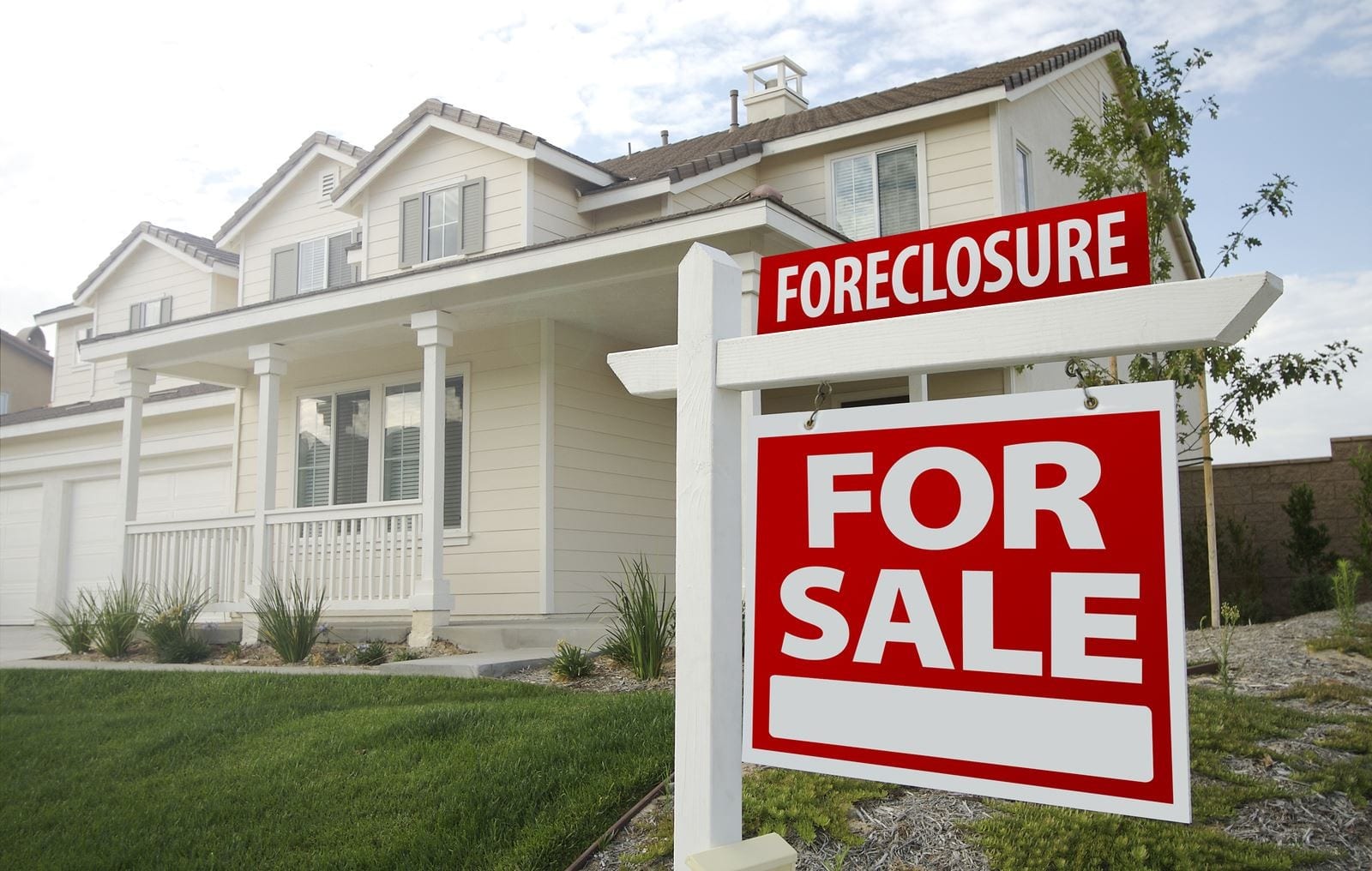 how do banks price foreclosures