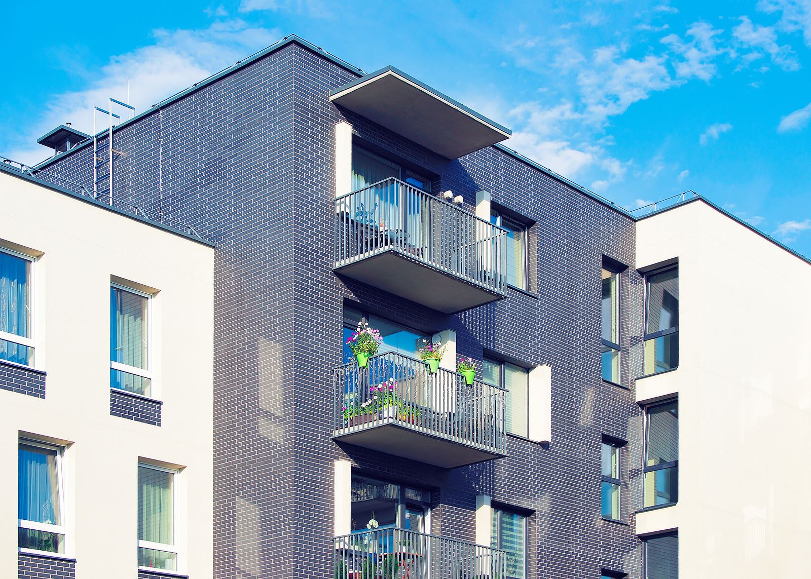 8 Tips for Investing in the Best MultiFamily Investment Properties for