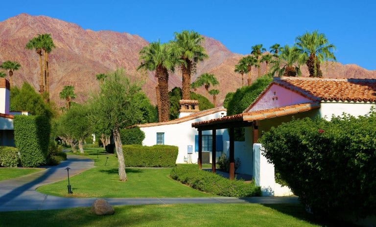 is it smart to invest in Airbnb Palm Springs in 2019