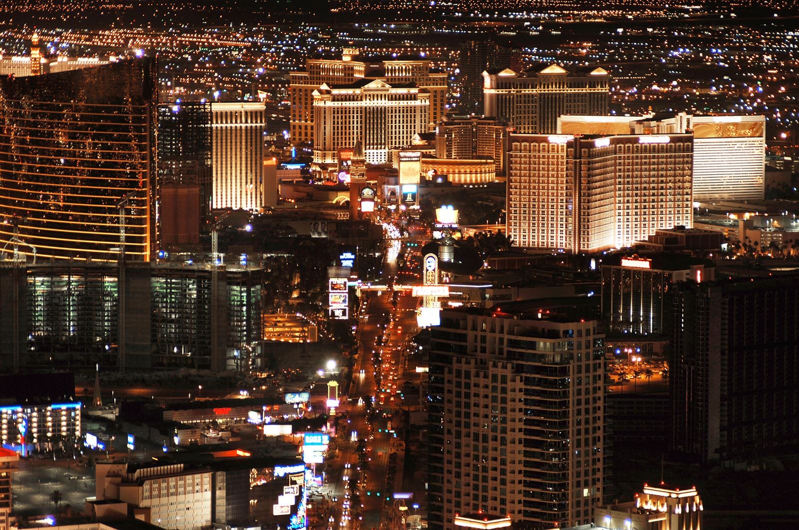 Las Vegas Real Estate Market 2020: 4 Best Places 